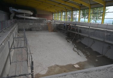 Ecuires : la piscine en plein chantier