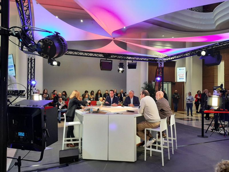 salon we tech plateau TV